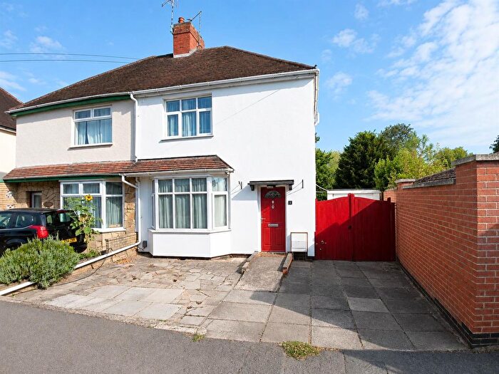2 Bedroom Semi-Detached House For Sale In Brookdale Road, Weddington, Nuneaton, CV10