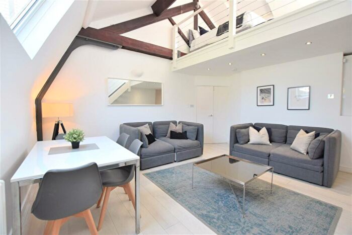 3 Bedroom Apartment To Rent In Victoria Street, Liverpool, L2