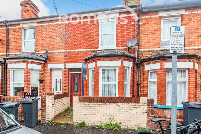3 Bedroom Terraced House To Rent In Hilcot Road, Reading, RG30