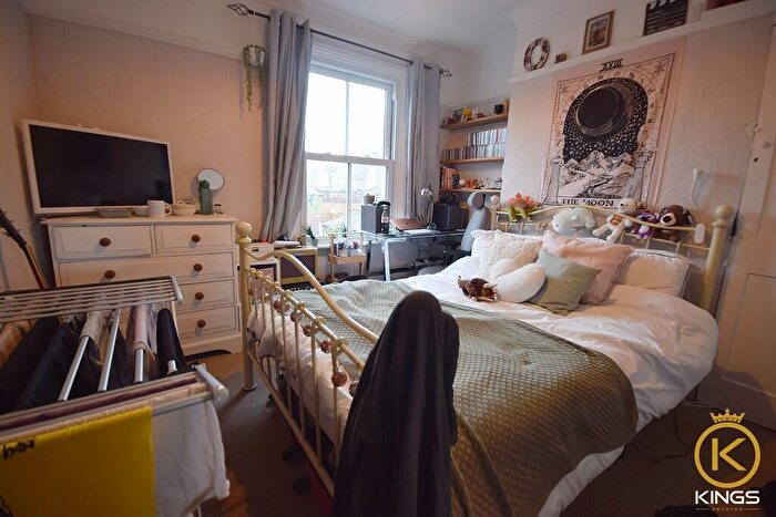 5 Bedroom Terraced House To Rent In George Road, Guildford, GU1