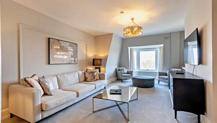4 Bedroom Penthouse To Rent In Strathmore Court, Park Road, NW8