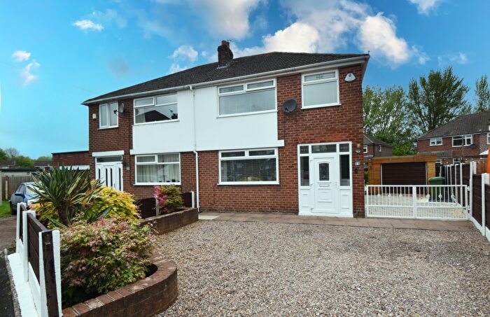3 Bedroom Semi-Detached House For Sale In Marine Avenue, Partington, M31