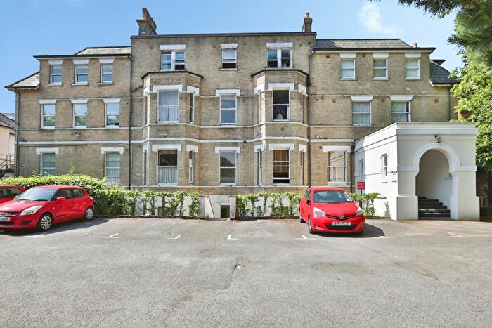 1 Bedroom Flat For Sale In Poole Road, Bournemouth, Dorset, BH2