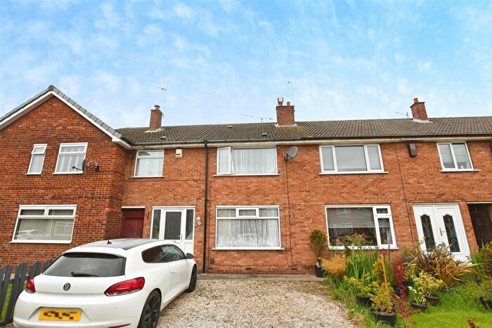 3 Bedroom Terraced House For Sale In Stromness Way, Hull, HU8