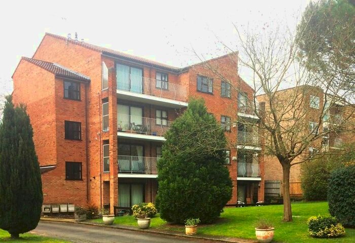 1 Bedroom Flat To Rent In Brackley Road, Beckenham, BR3