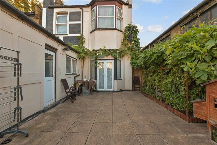 4 Bedroom Detached House For Sale In Cumberland Road, London, E13