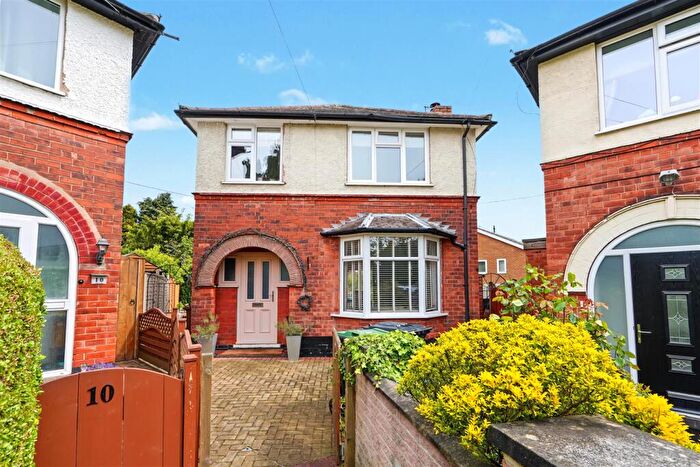 3 Bedroom Detached House For Sale In Priory Crescent, Gedling, Nottingham, NG4