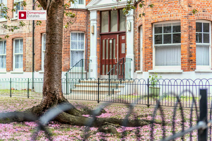 2 Bedroom Flat To Rent In Clapton Square, Lower Clapton, Hackney, London, E5