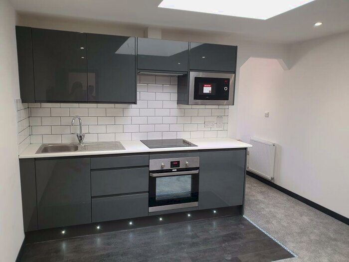 1 Bedroom Flat To Rent In Apt, Hubert Rd, B29