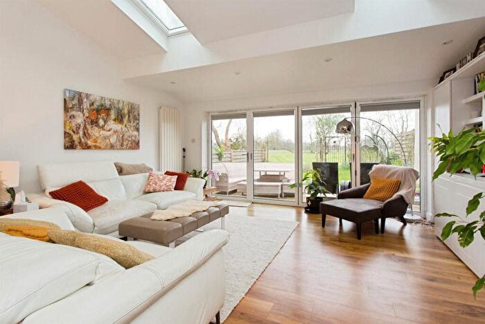 3 Bedroom Semi Detached House For Sale In Pigeons Close, Thriplow, Royston, SG8