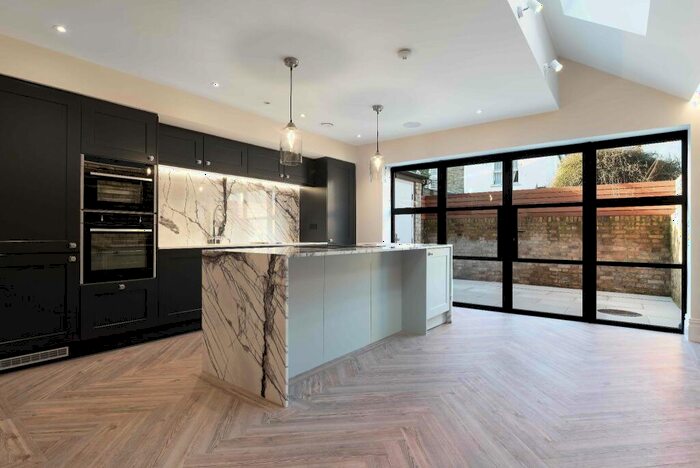 4 Bedroom Terraced House To Rent In Eccles Road, Wandsworth, SW11