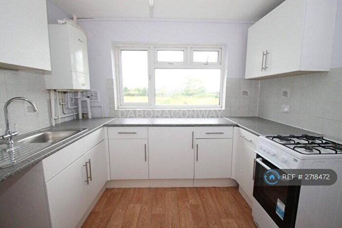 1 Bedroom Flat To Rent In Newbury Park, Ilford, IG2
