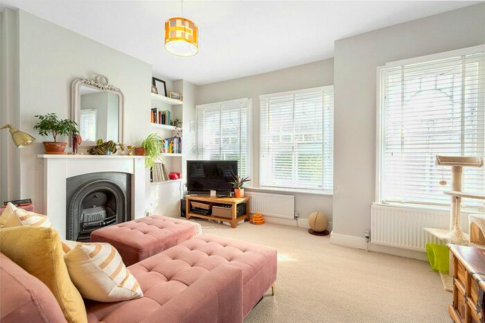 2 Bedroom Flat To Rent In Cranbury Road, Fulham, SW6