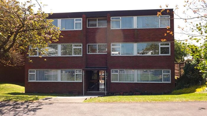 2 Bedroom Flat To Rent In Garrick Close, Eastern Green, CV5
