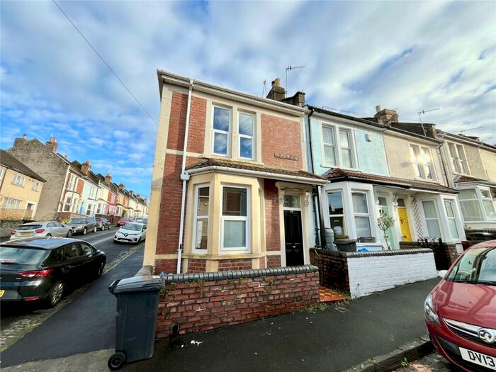 3 Bedroom End Of Terrace House To Rent In Bedminster, Hengaston Street, BS3