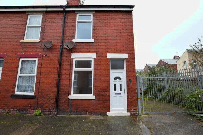 2 Bedroom End Of Terrace House To Rent In Laburnum Street, Blackpool, FY3