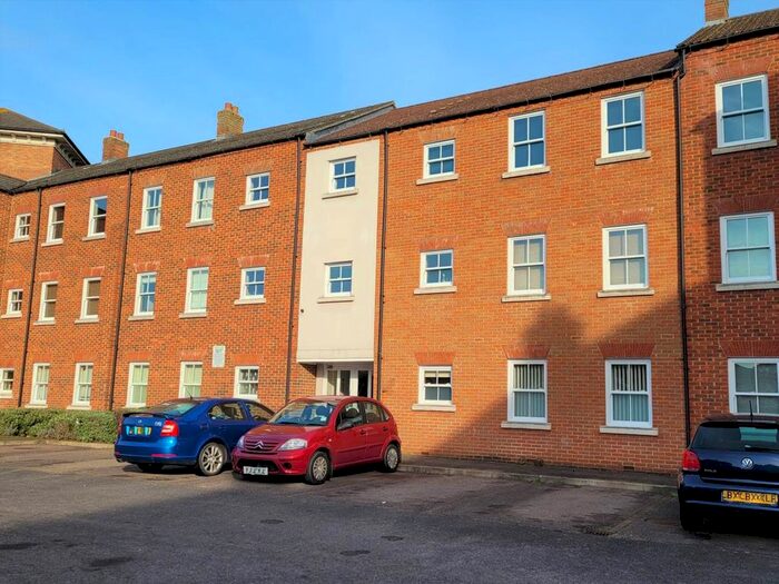 2 Bedroom Flat To Rent In Stafford Keep, Pine Street, Aylesbury, HP19
