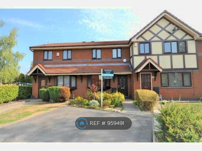 2 Bedroom Terraced House To Rent In Reddish, Manchester, M19