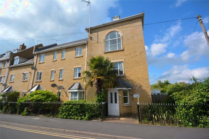 2 Bedroom Flat To Rent In New Writtle Street, Chelmsford, CM2