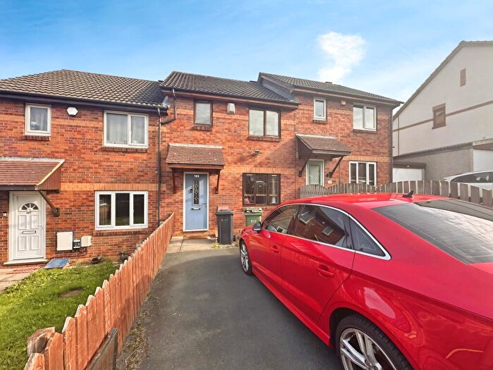 2 Bedroom Terraced House For Sale In Kent Road, Pudsey, LS28