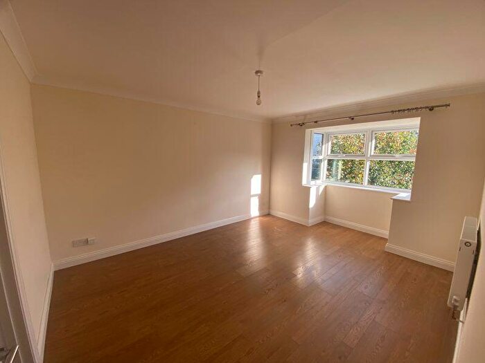 1 Bedroom Flat To Rent In Princes Street, Dorchester, DT1