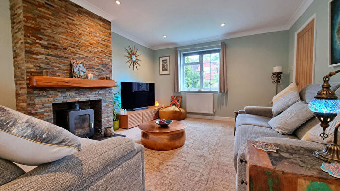 3 Bedroom End Of Terrace House For Sale In Main Street, Birdingbury Rugby, CV23