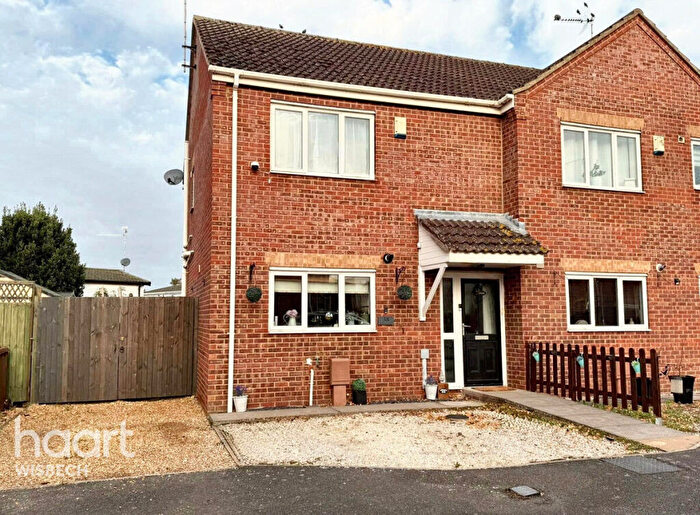 3 Bedroom Semi-Detached House For Sale In Conference Way, Wisbech, PE13