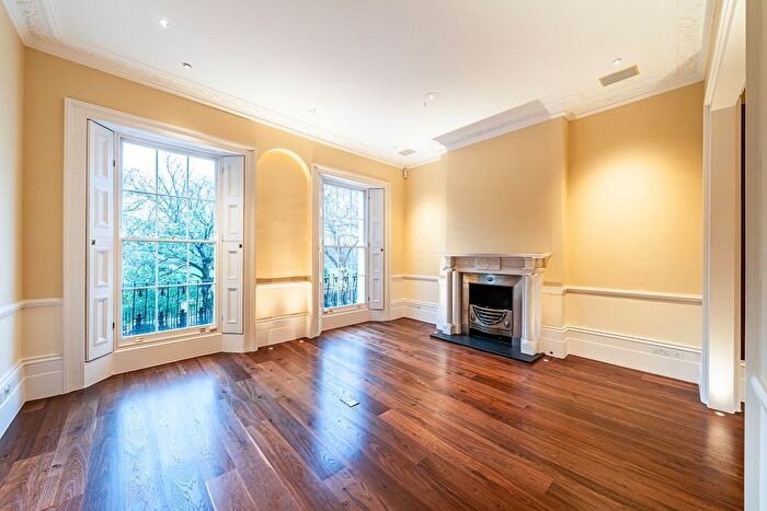 4 Bedroom Flat To Rent In St. Leonards Terrace, London, SW3