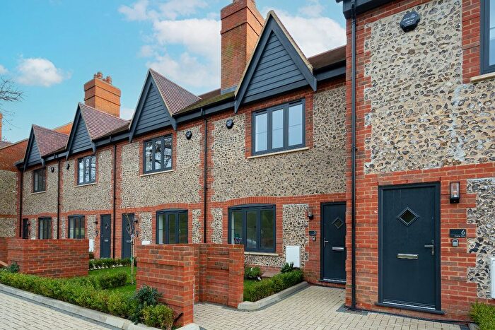 4 Bedroom Terraced House To Rent In Chapel Croft, Chipperfield, Kings Langley, Hertfordshire, WD4