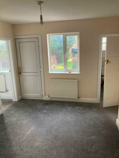 3 Bedroom Semi-Detached House To Rent In Kent Road, Luton, Bedfordshire, LU1