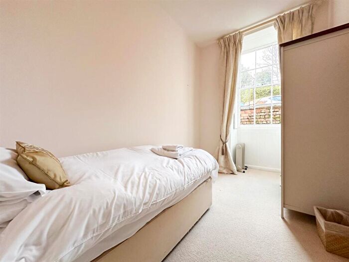 2 Bedroom Apartment To Rent In Lansdown Place, Cheltenham, GL50