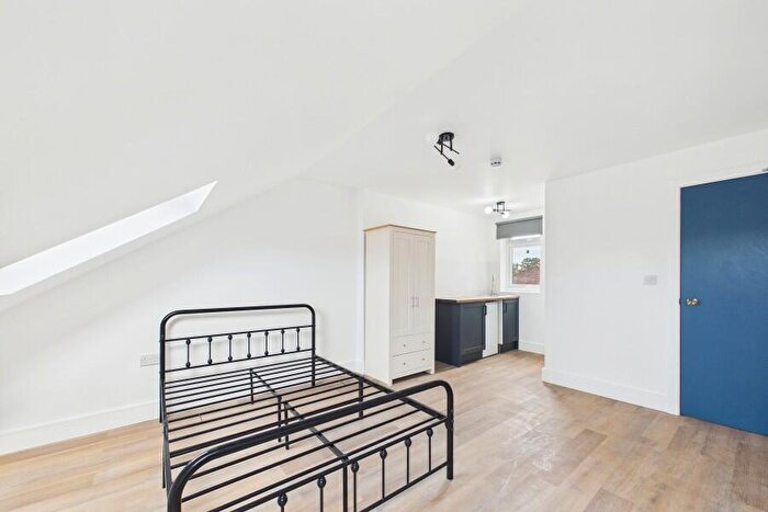 1 Bedroom Apartment To Rent In Aldershot, GU12