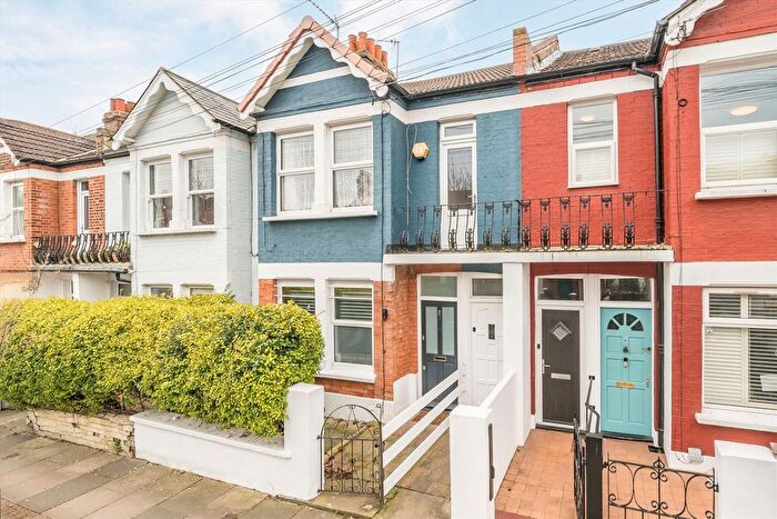 2 Bedroom Flat To Rent In Fernthorpe Road, London, SW16