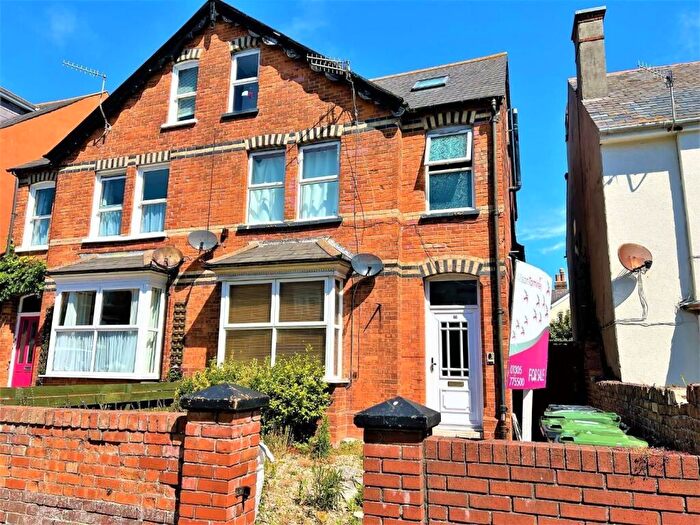 1 Bedroom Apartment For Sale In Abbotsbury Road, Weymouth, DT4