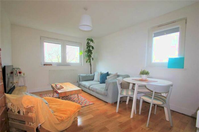 1 Bedroom Apartment To Rent In Byron House, Porchester Mead, BR3