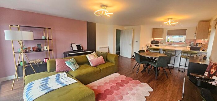 2 Bedroom Flat To Rent In Royal Duke Road, Bristol, BS34