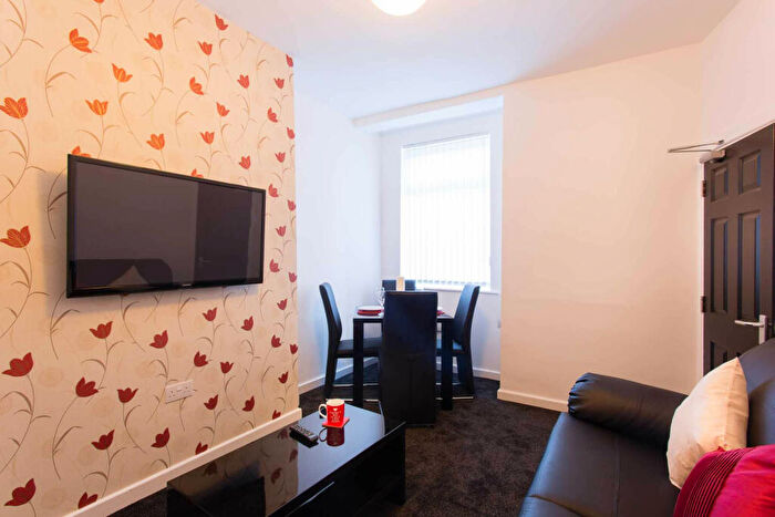 4 Bedroom House To Rent In Milnthorpe Street, Salford, M6