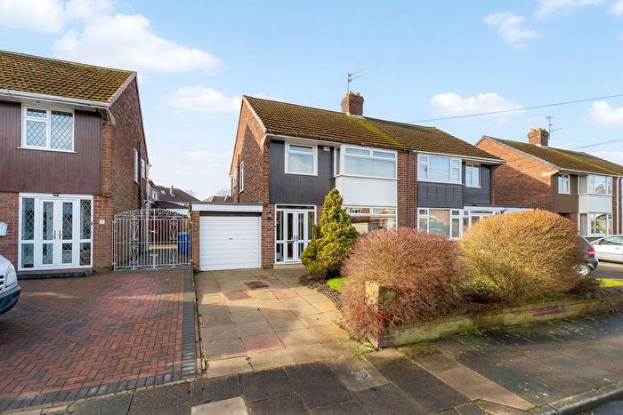 3 Bedroom Semi Detached House For Sale In Glencourse Road, Widnes, WA8