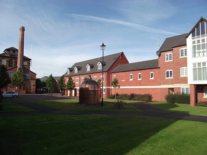 2 Bedroom Flat To Rent In Evershed Way, Burton-On-Trent, Staffordshire, DE14