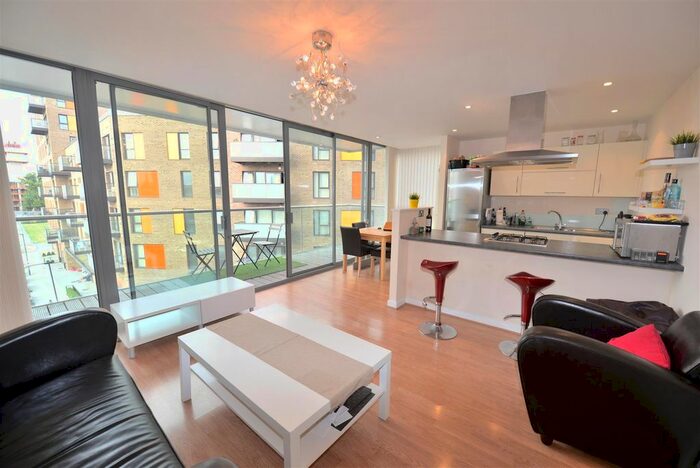2 Bedroom Flat To Rent In Stainsby Road, London, E14
