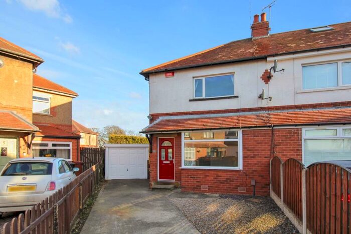 2 Bedroom Semi-Detached House To Rent In Grange Crescent, Yeadon, Leeds, LS19