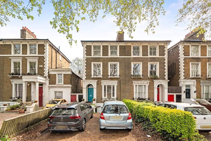1 Bedroom Flat For Sale In Chiswick High Road, Gunnersbury, London, W4