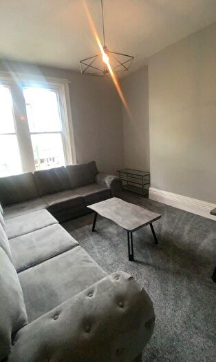 5 Bedroom Maisonette To Rent In Larkspur Terrace, Newcastle Upon Tyne, NE2
