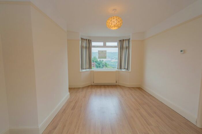 3 Bedroom Semi-Detached House To Rent In Highbury Villas, Bath BA1