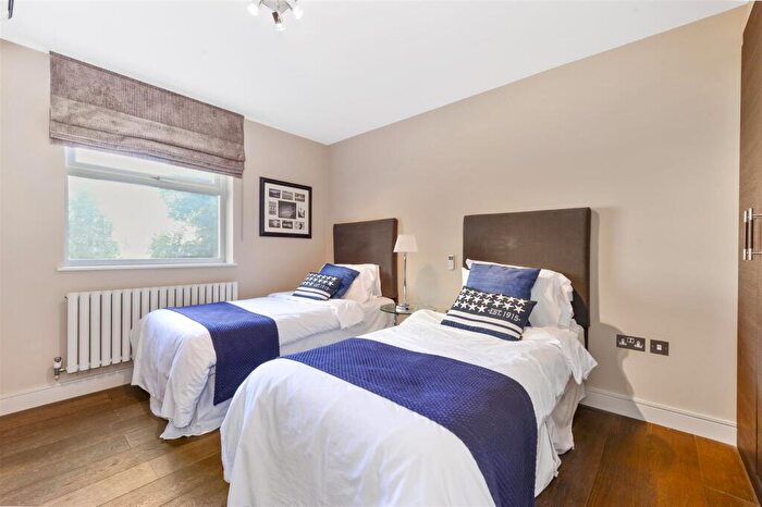 3 Bedroom Flat To Rent In St. Johns Wood Park, St Johns Wood, NW8