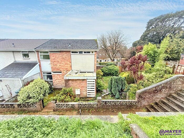 3 Bedroom End Of Terrace House For Sale In Masefield Gardens, Plymouth, PL5