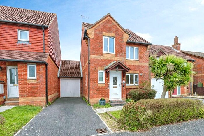 3 Bedroom Detached House For Sale In Chiswell Road, West Canford Heath, Poole, Dorset, BH17
