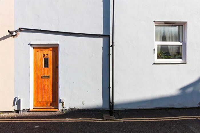 3 Bedroom House To Rent In North Row, Warminster, BA12