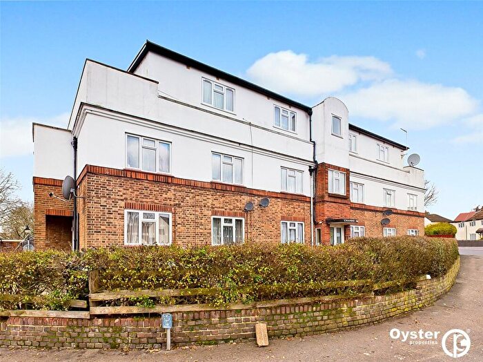 2 Bedroom Flat To Rent In Chandos Court, Buckingham Road, Edgware, HA8