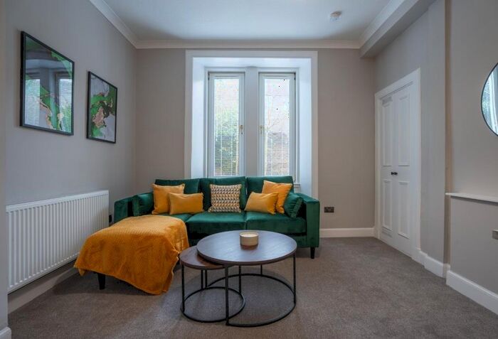 2 Bedroom Flat To Rent In Jameson Place, Edinburgh, EH6